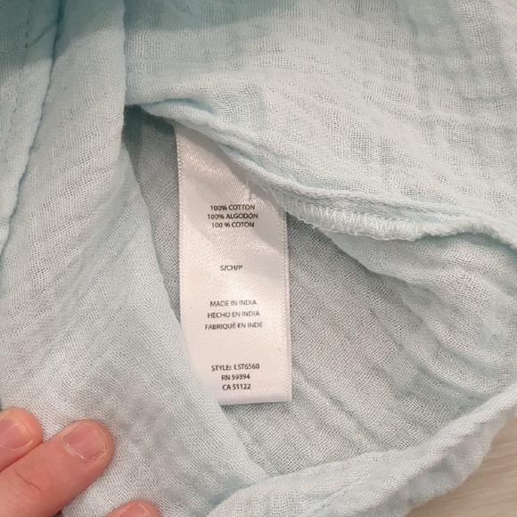 beachlunchlounge Light Blue Blouse - Picture 4 of 4